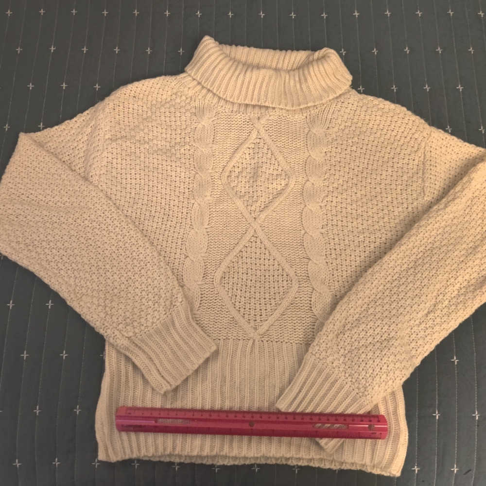 A CALIN Flying Tomato cream turtleneck sweater size large